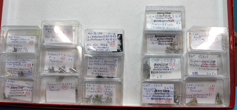 Konvolut Flugzeuge Argos, C.A.P.,  Triton  Rohlinge und  Fertigmodelle (ca. 85 St.) USA / J / GB / D Periode WW II und später